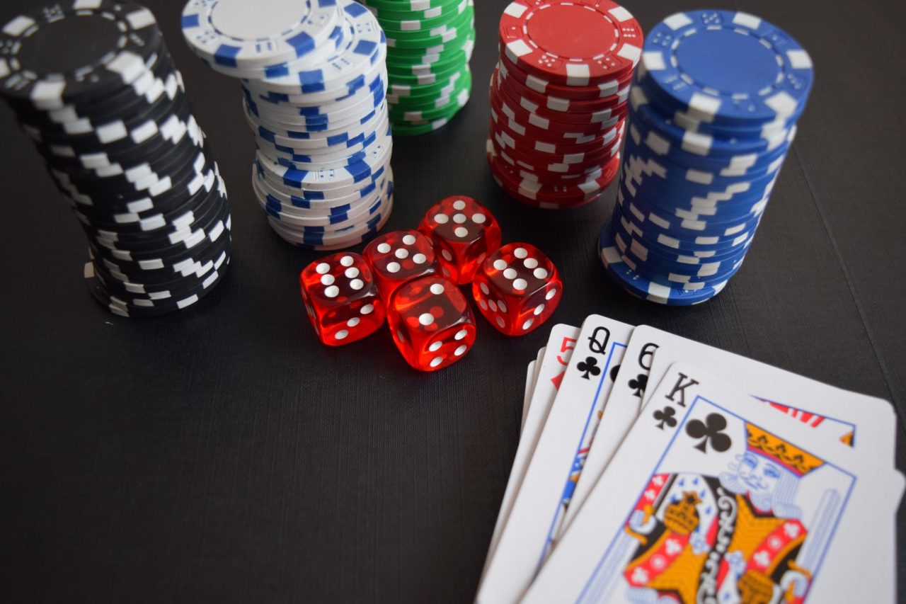 Comparing Baccarat Variations: Mini-Baccarat vs. Punto Banco, by Crystal  Clear